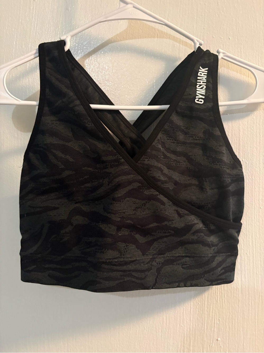Gymshark Black Camo Cross-Back Seamless Sports Bra